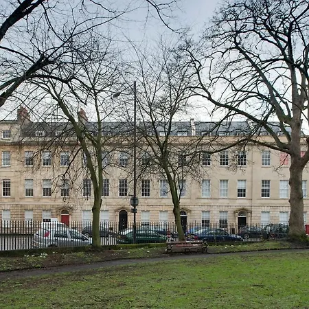 Fantastic 2 Bedroom Centre Apartment Bristol